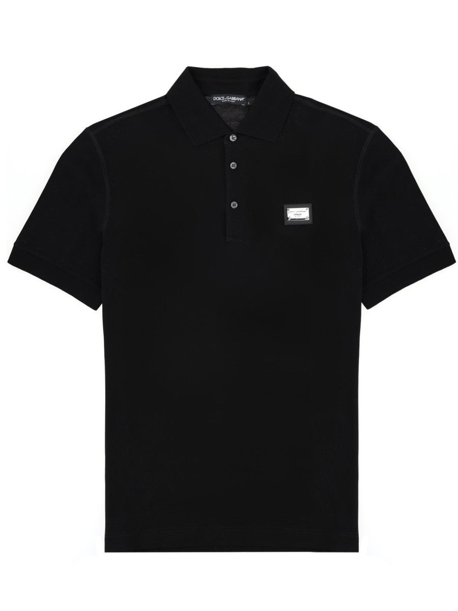 POLO CON PATCH LOGO