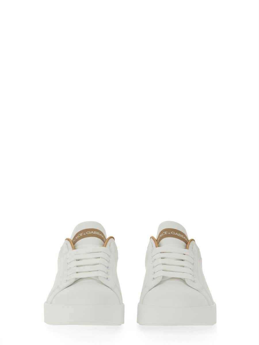 SNEAKER 