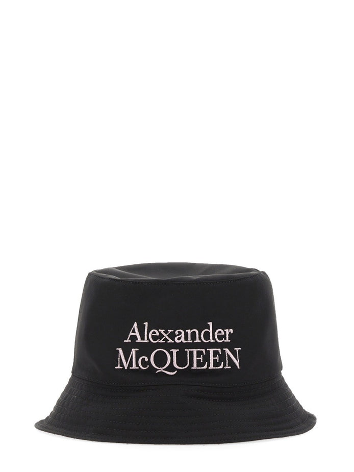 REVERSIBLE BUCKET HAT