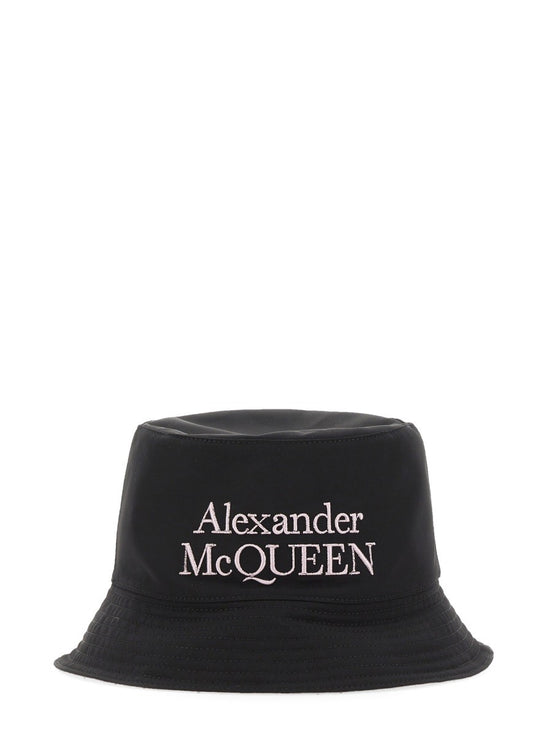 REVERSIBLE BUCKET HAT