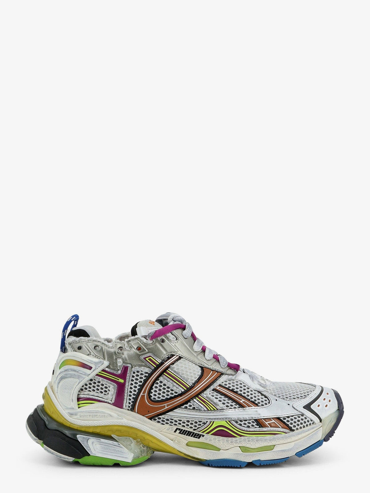 Runner sneakers in mesh and nylon
