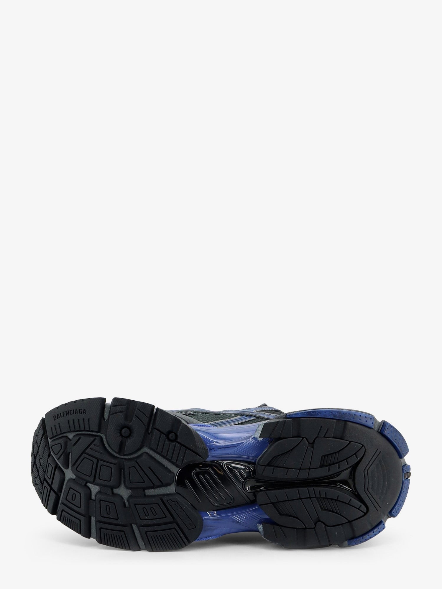 Runner sneakers in mesh with contrasting inserts