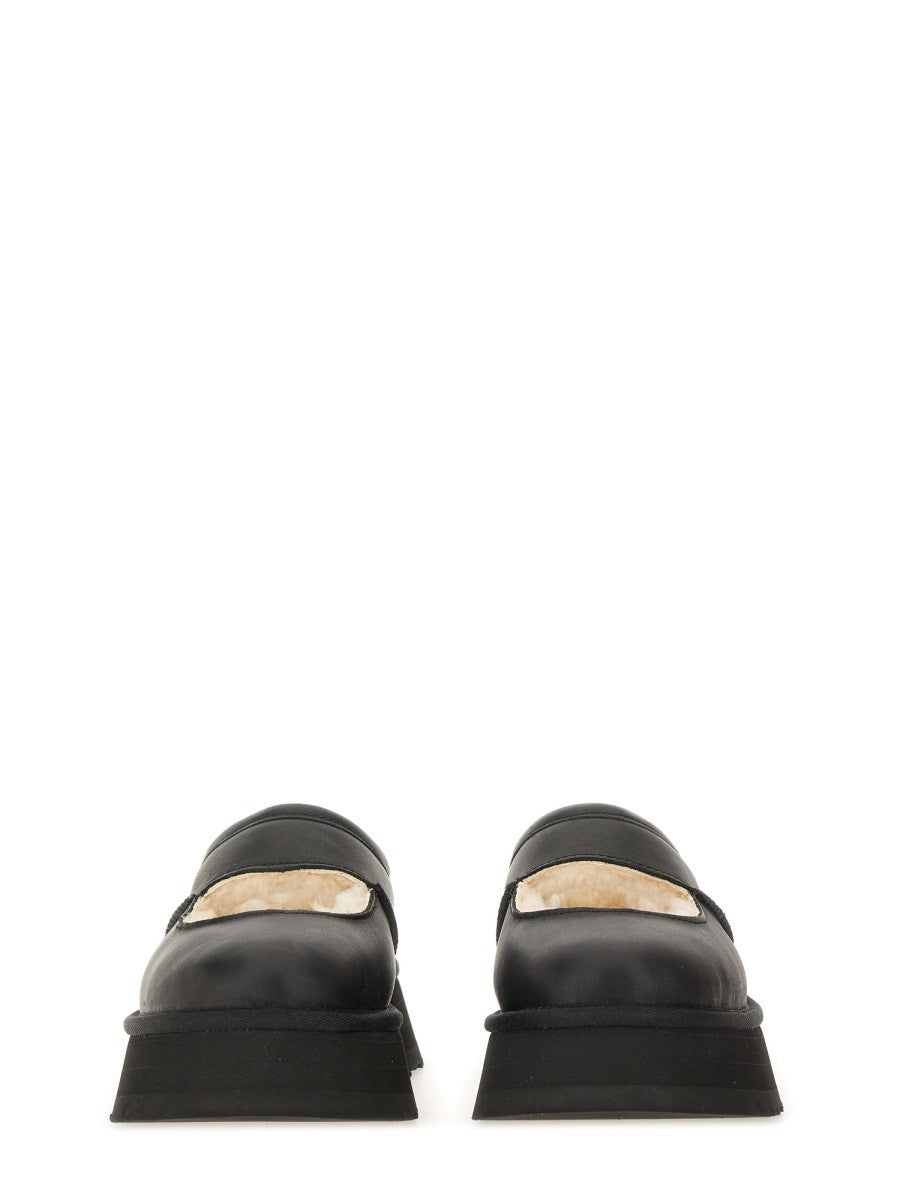 SANDAL 