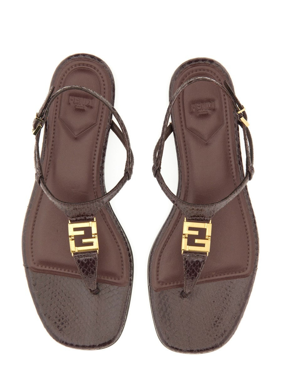 SANDAL 