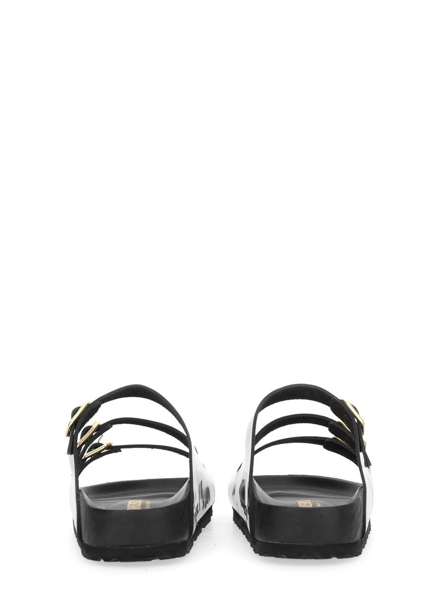SANDAL 