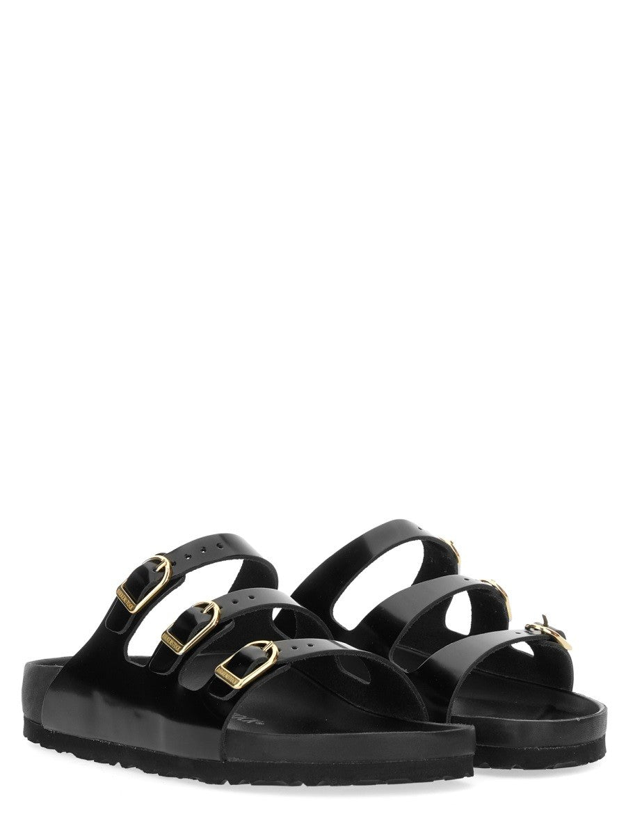 SANDAL 