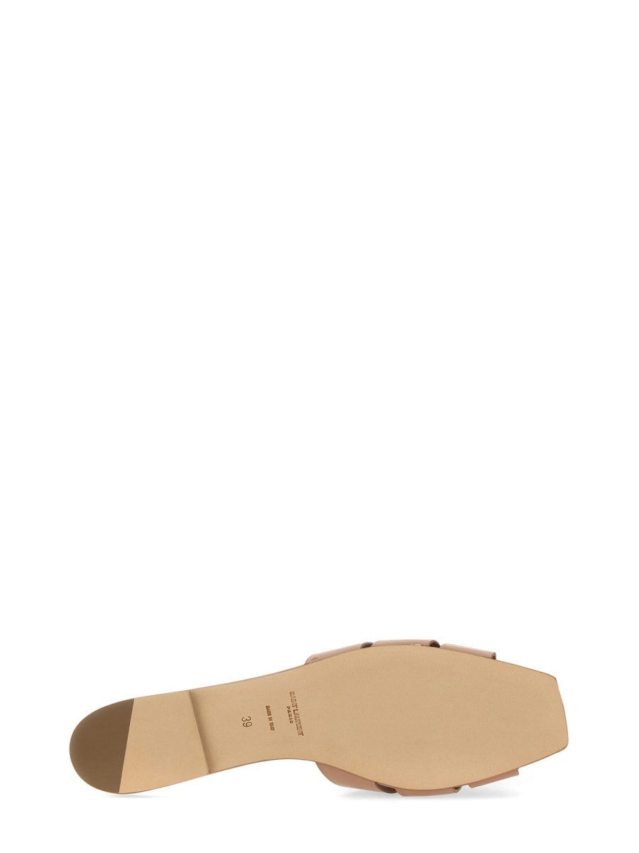 SANDAL 