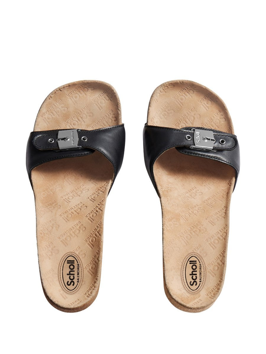 SANDAL 