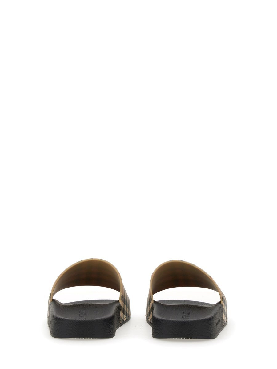 SANDAL 