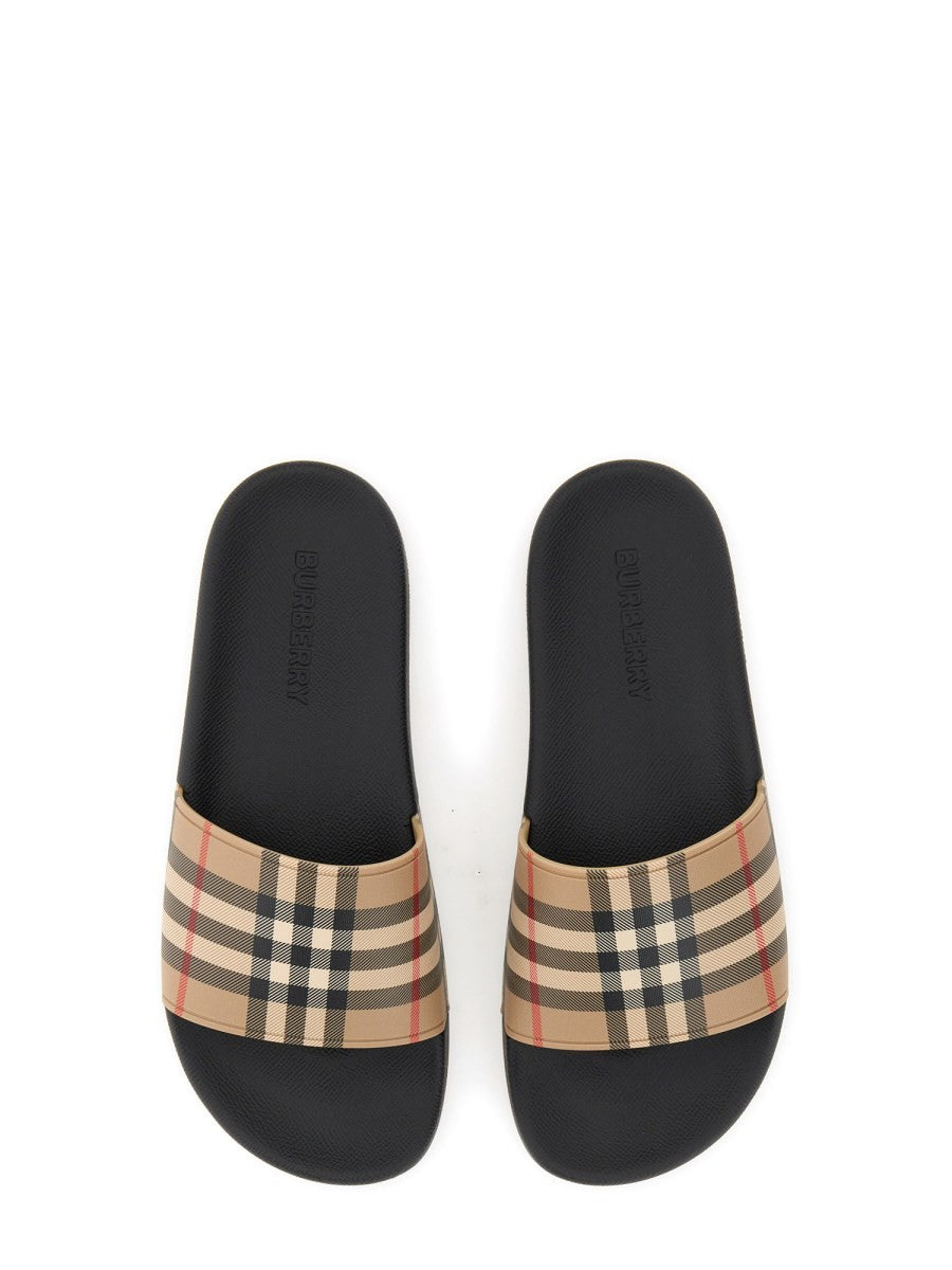 SANDAL 