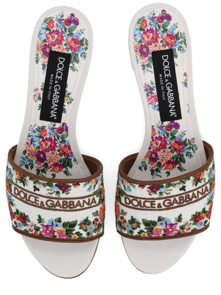 SANDAL WITH EMBROIDERY