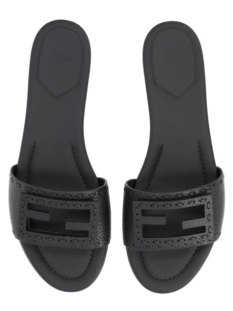 Fendi SLIDE "BAGUETTE" IN PELLE NERA