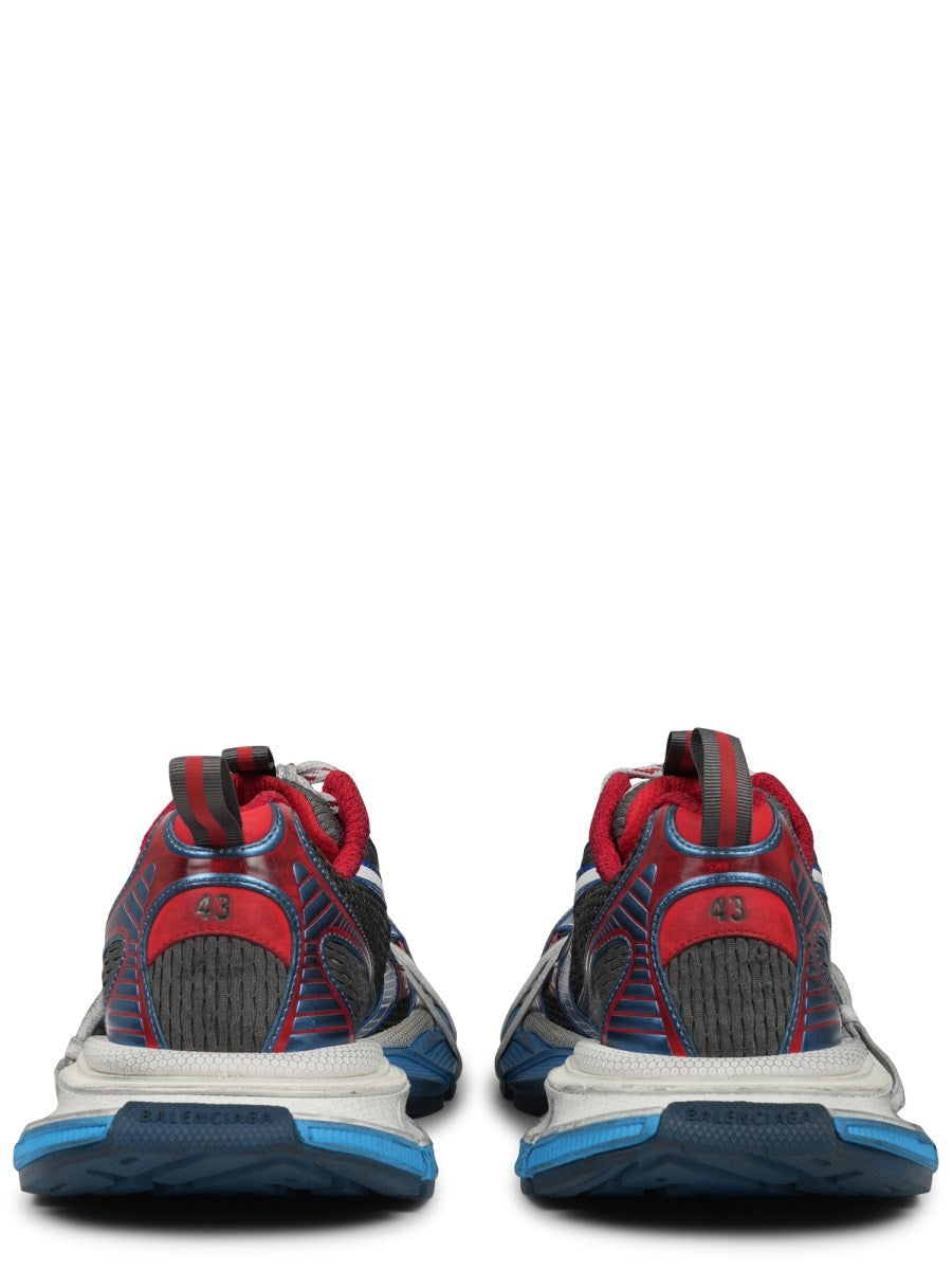 SNEAKER 