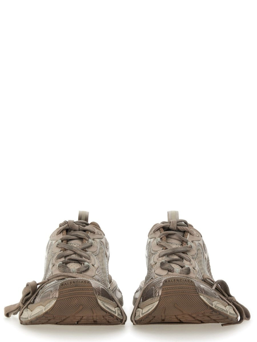 SNEAKER 