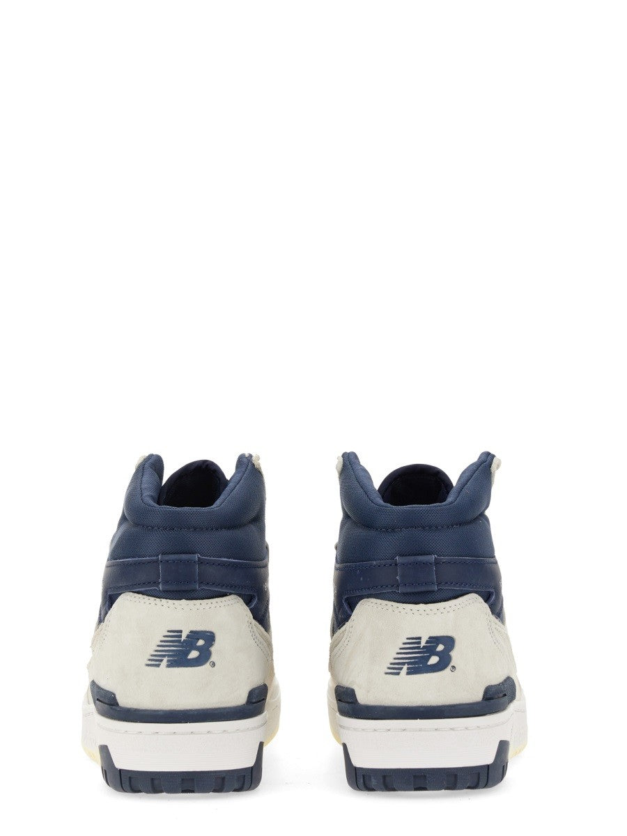 SNEAKER 