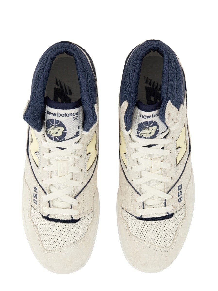 SNEAKER 