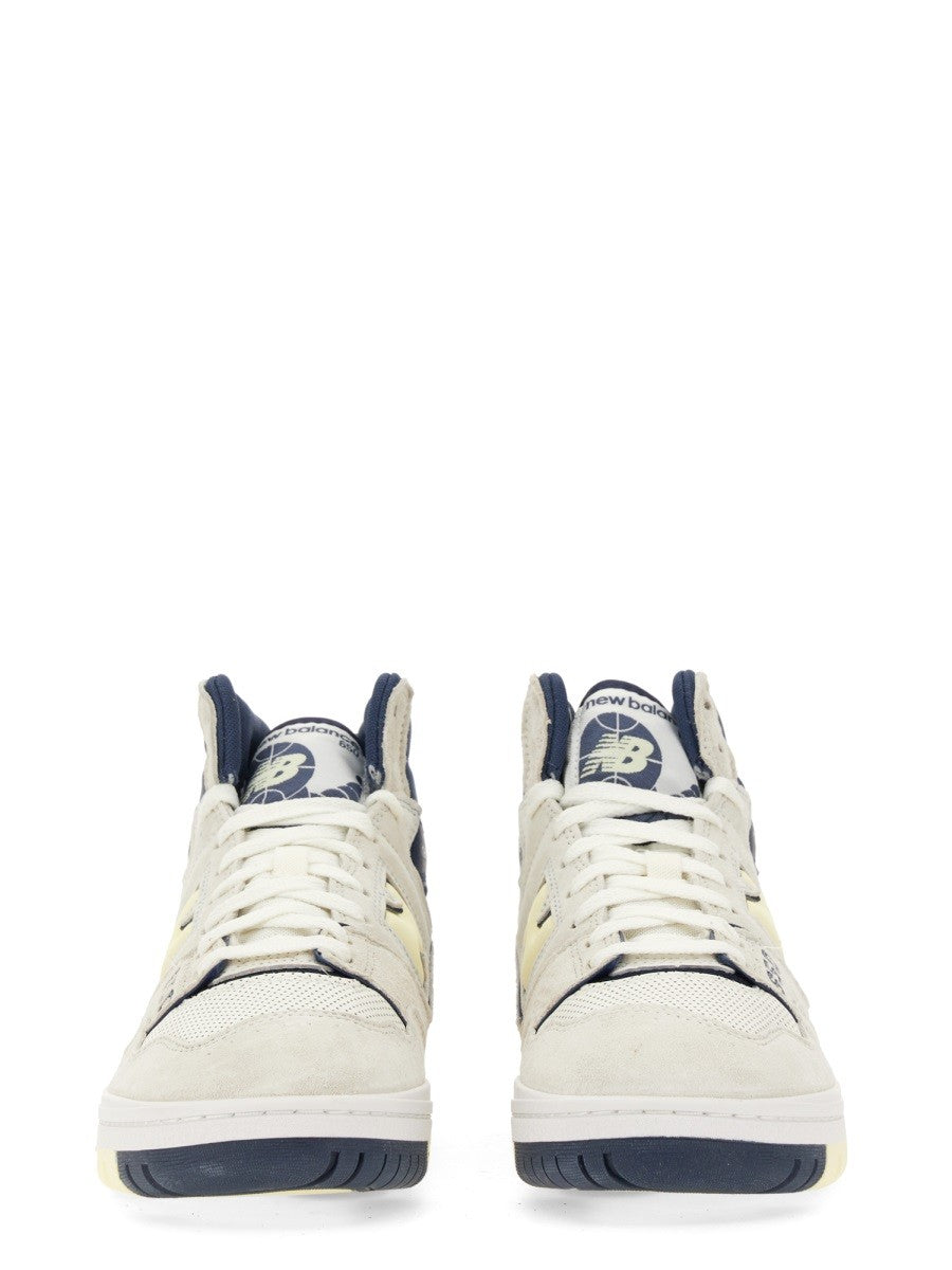 SNEAKER 