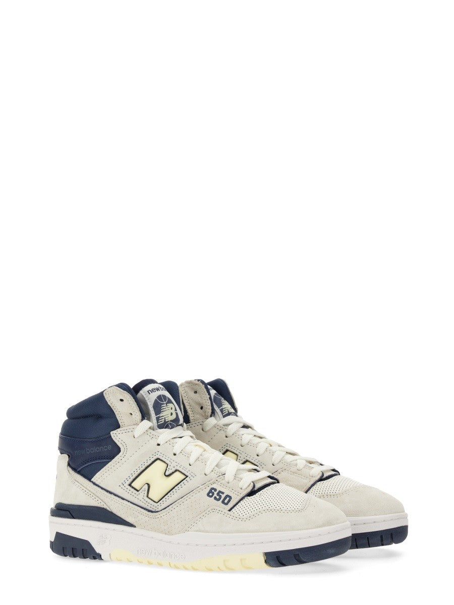 SNEAKER 
