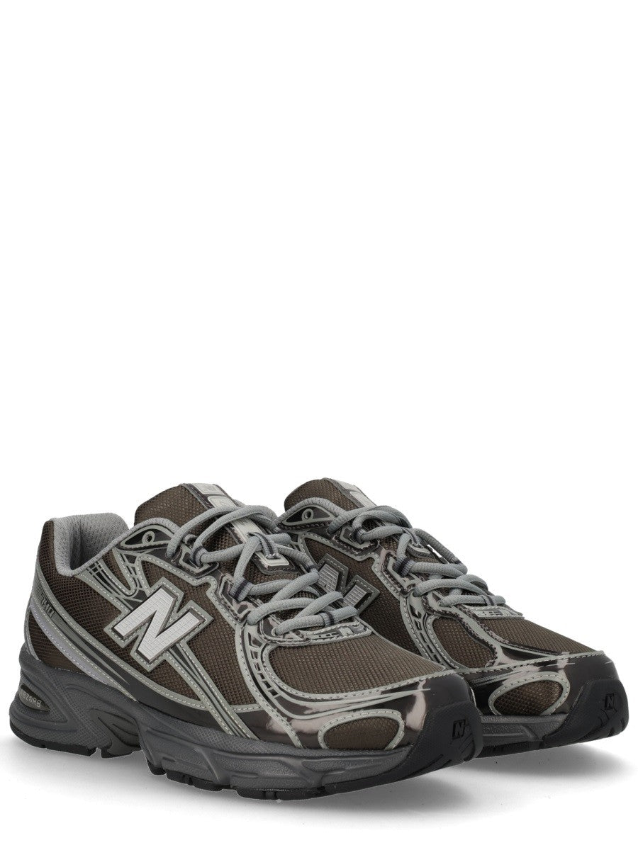 SNEAKER 