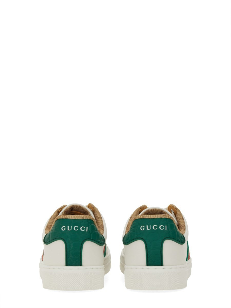 SNEAKER 