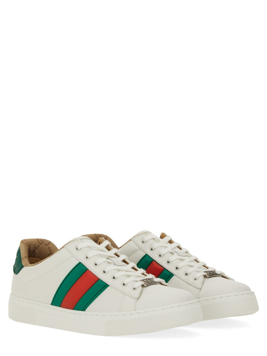 SNEAKER 