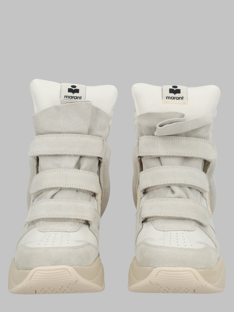 SNEAKER 