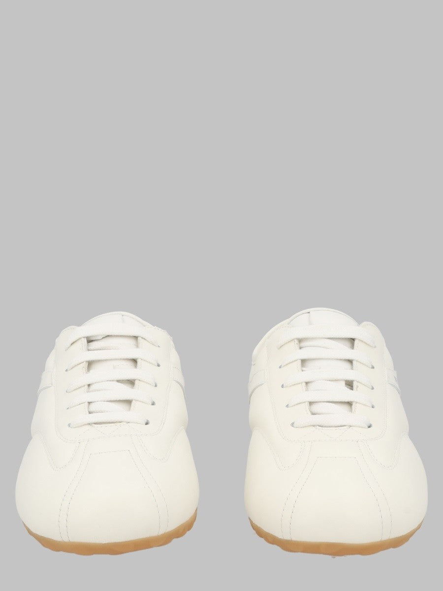 SNEAKER 