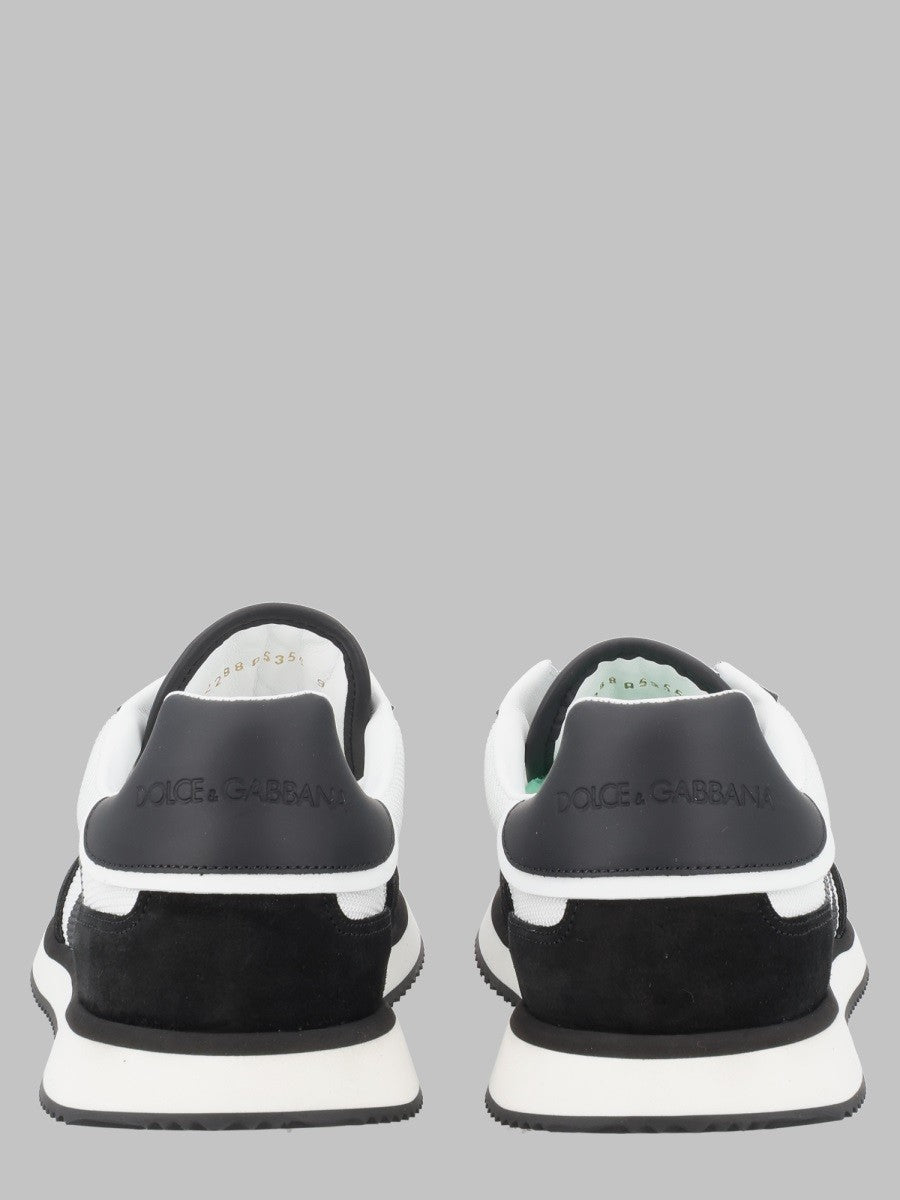 SNEAKER 