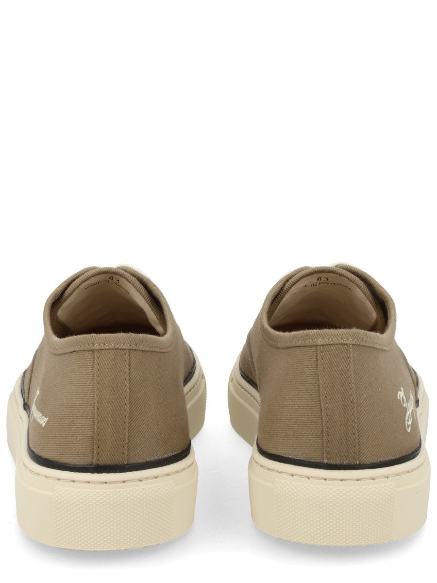 SNEAKER 