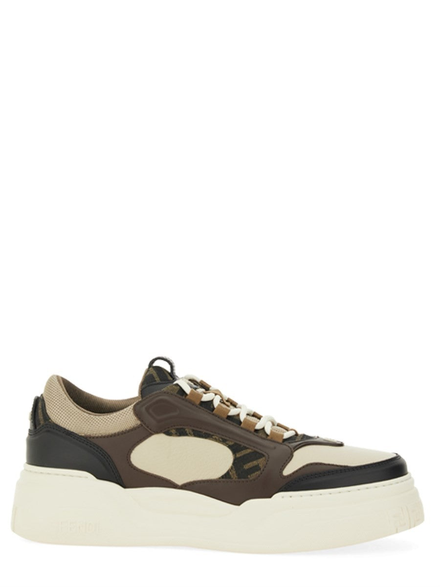 SNEAKER 