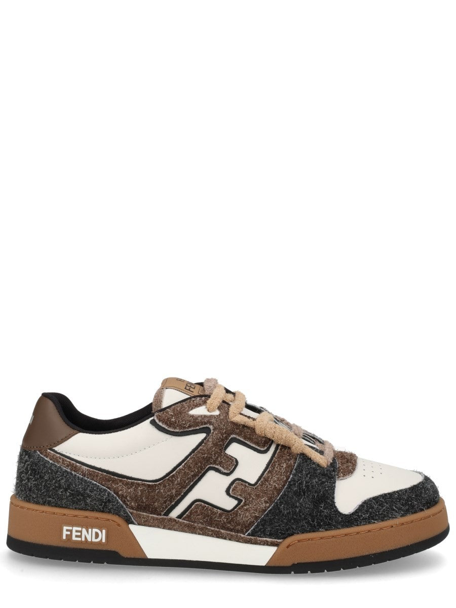 SNEAKER 