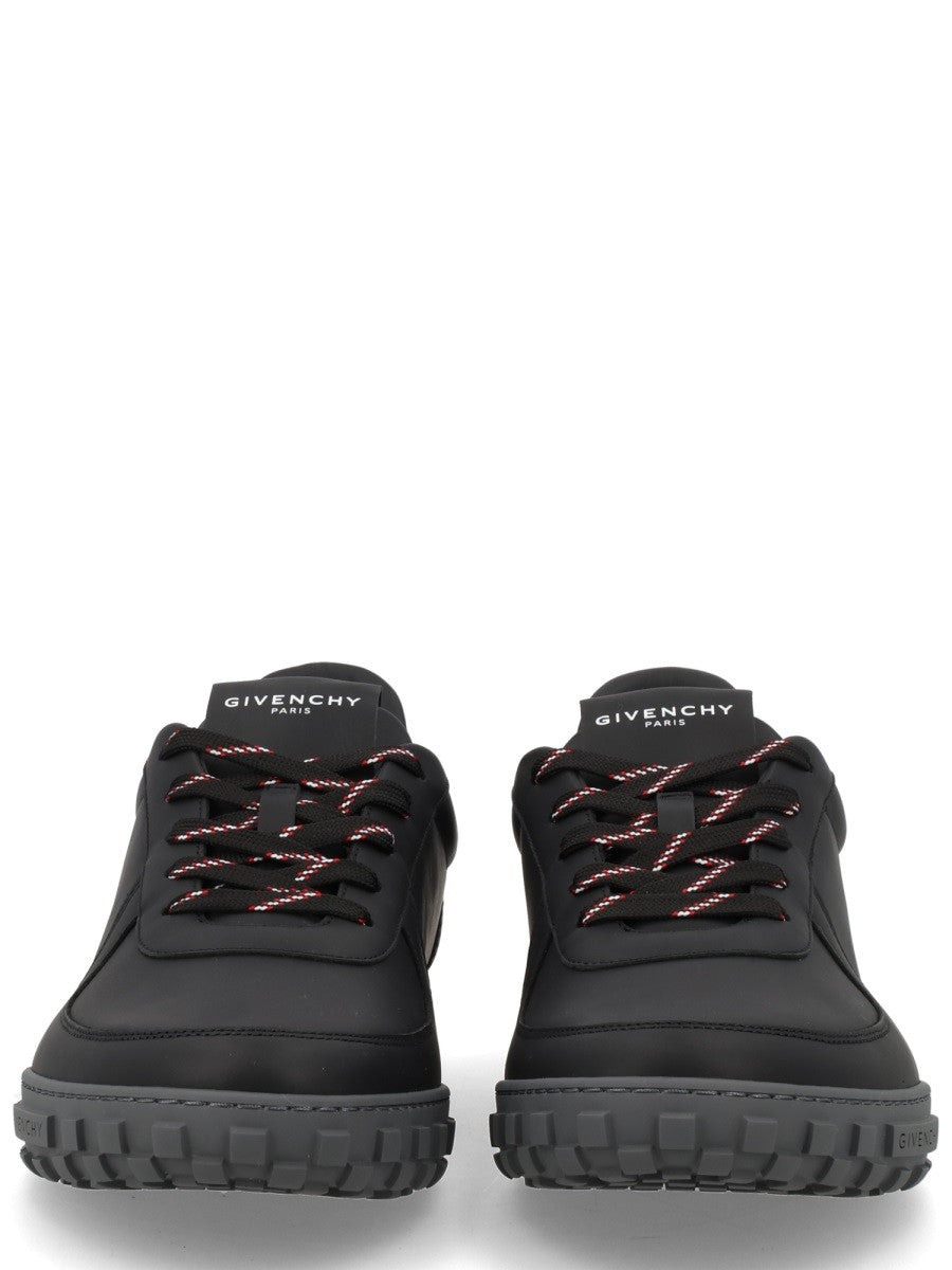 SNEAKER 