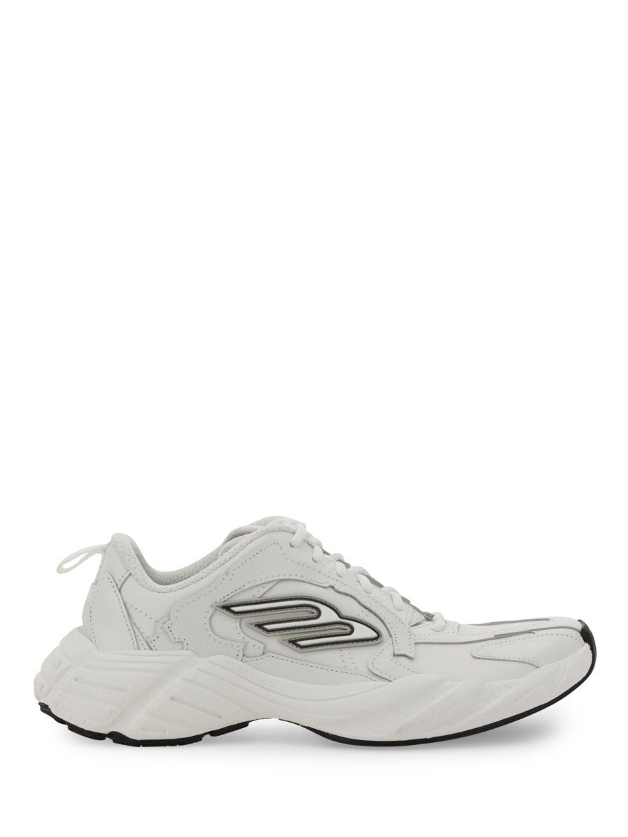 SNEAKER 
