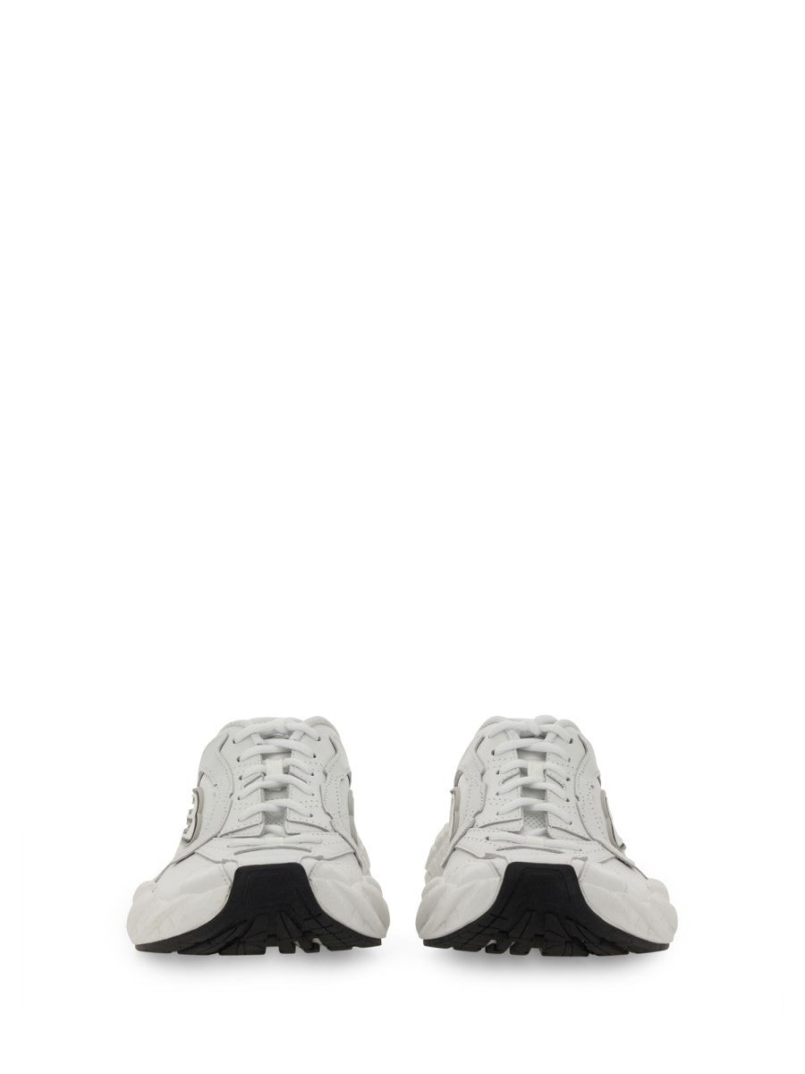 SNEAKER 