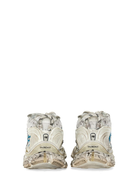 SNEAKER RUNNER