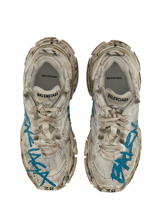 SNEAKER RUNNER
