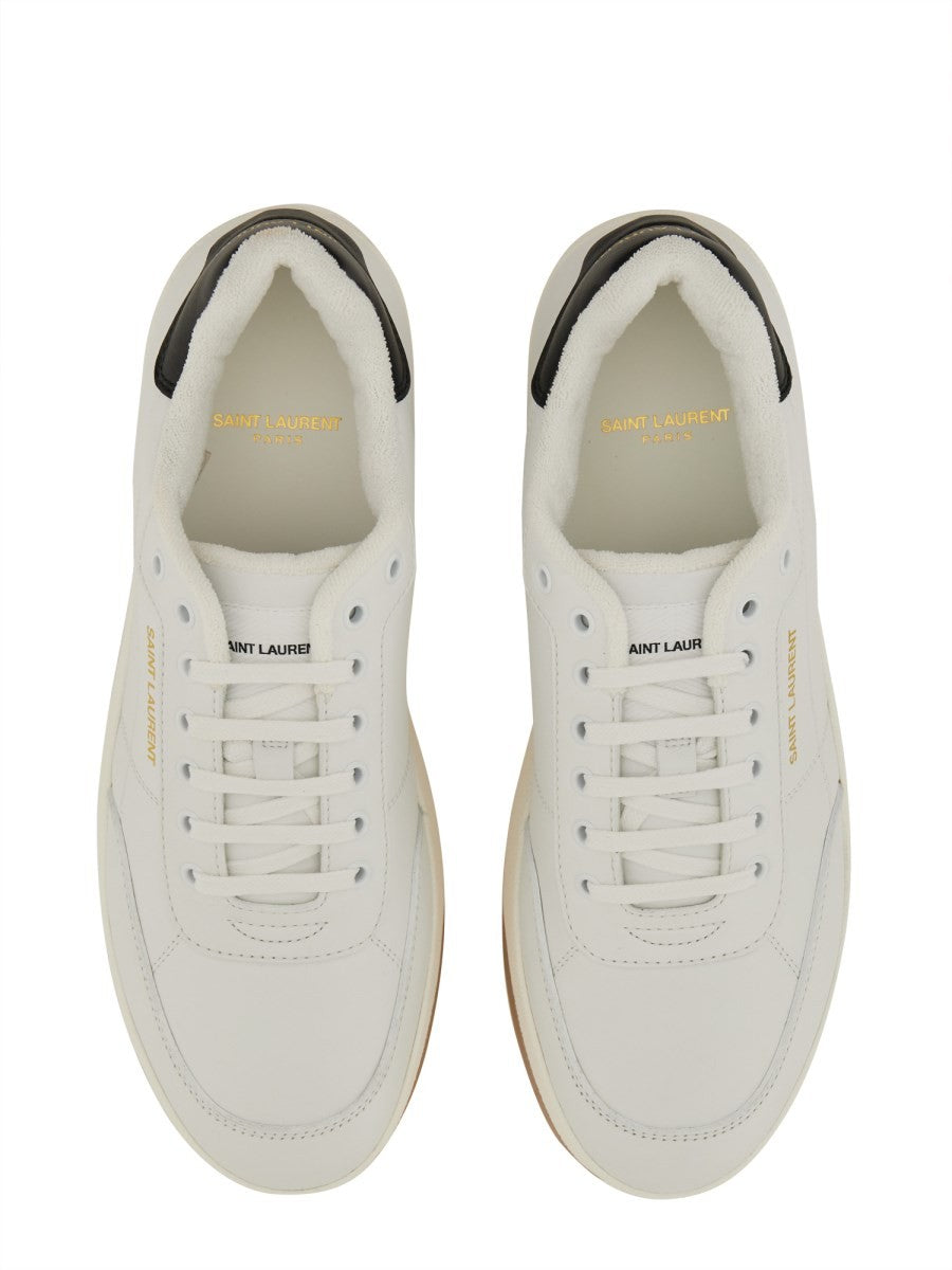 SNEAKER 