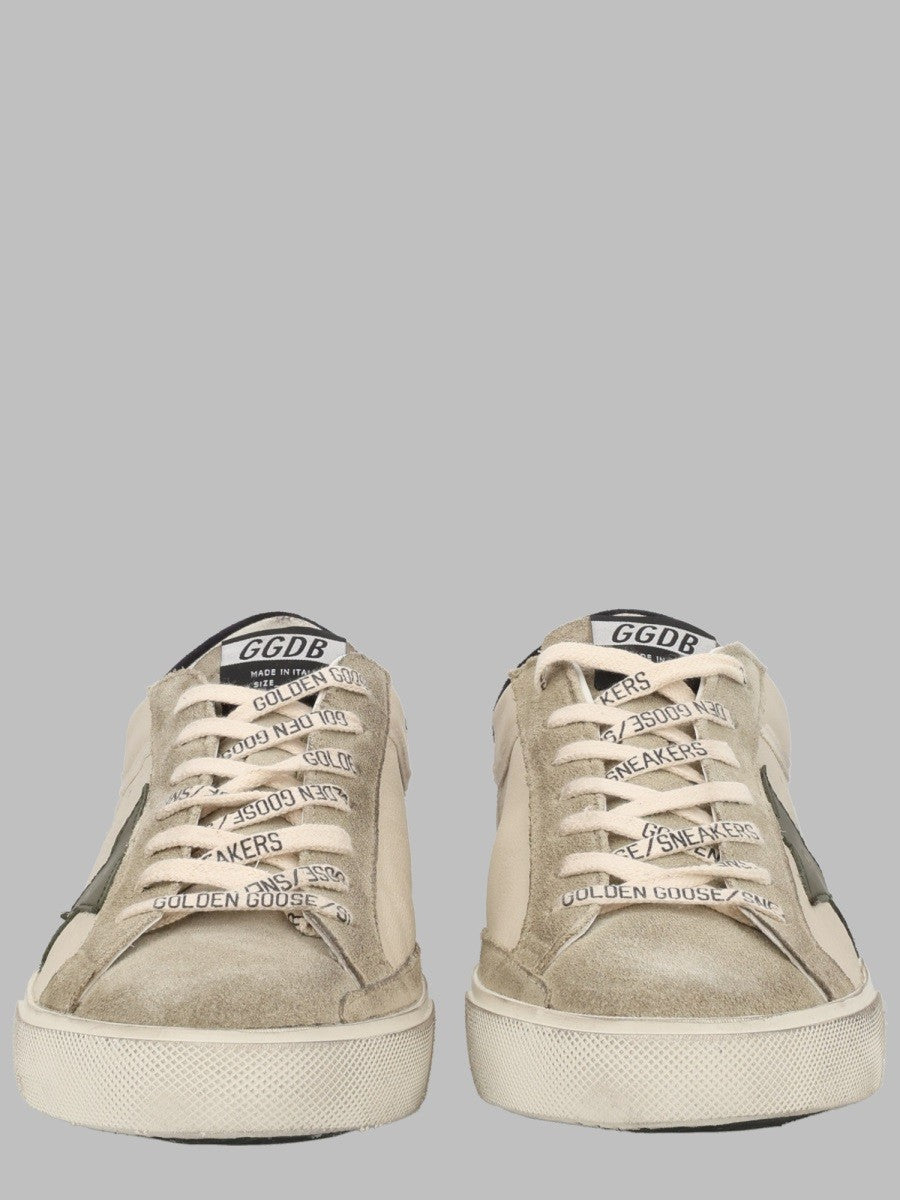 Sneaker 