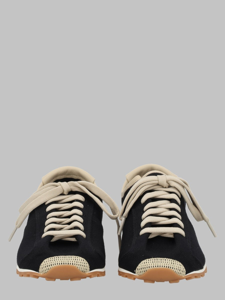 SNEAKER 