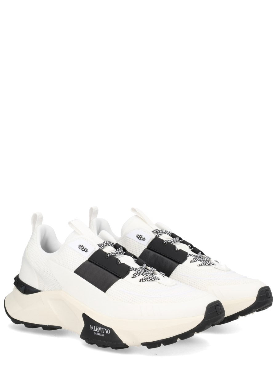 SNEAKER 