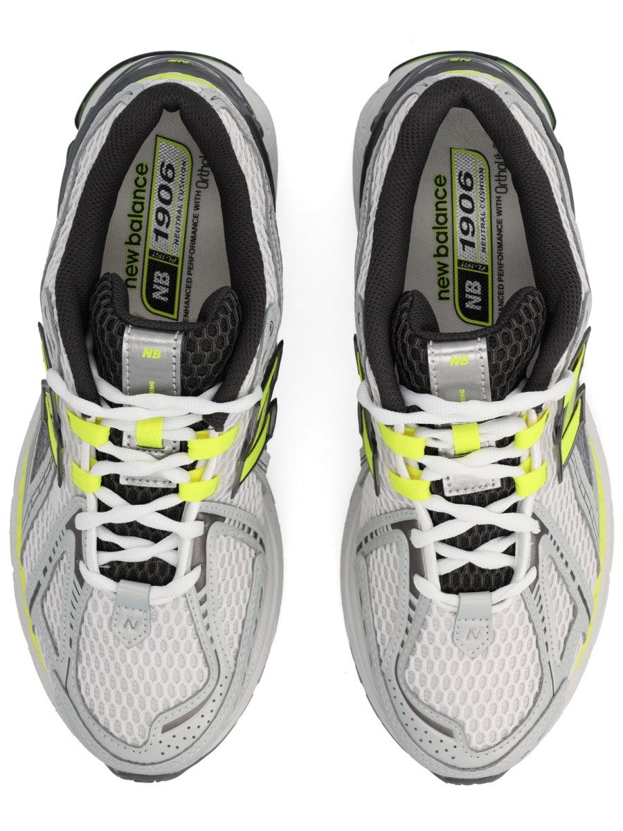 SNEAKER 