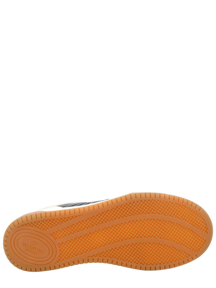SNEAKER WITH LOGO