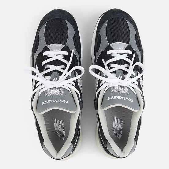 New Balance Sneakers U992BK