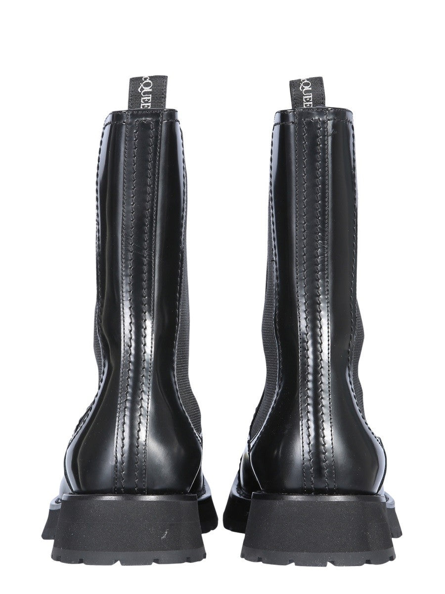 STUDDED BOOT