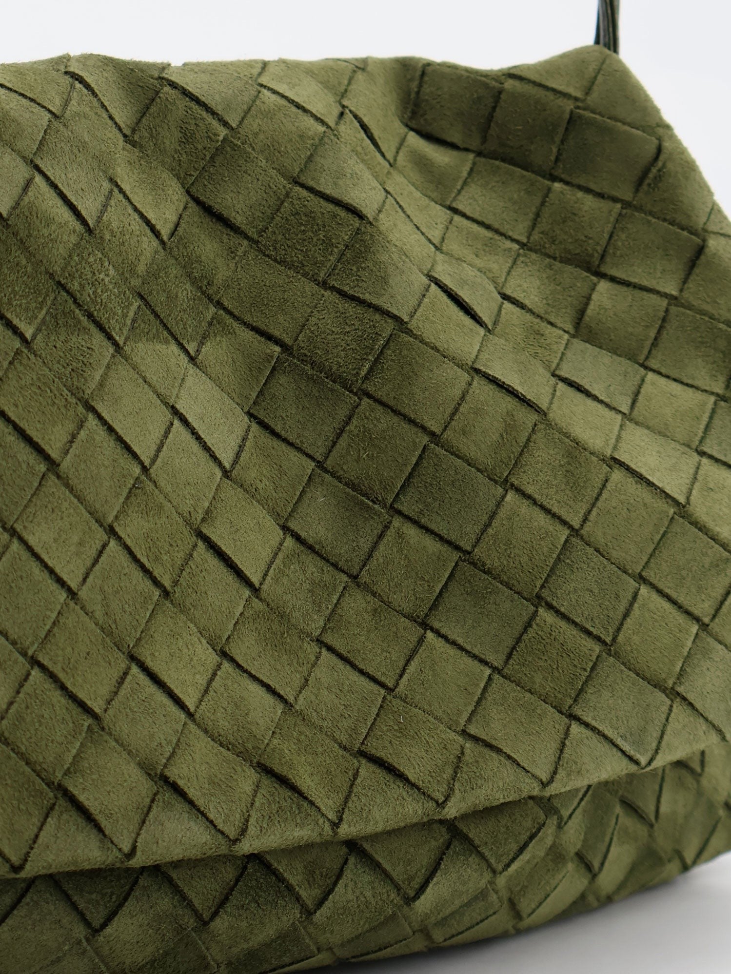 Suede Giorno shoulder bag with Intrecciato pattern