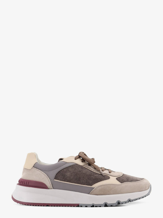 'Runners' sneakers