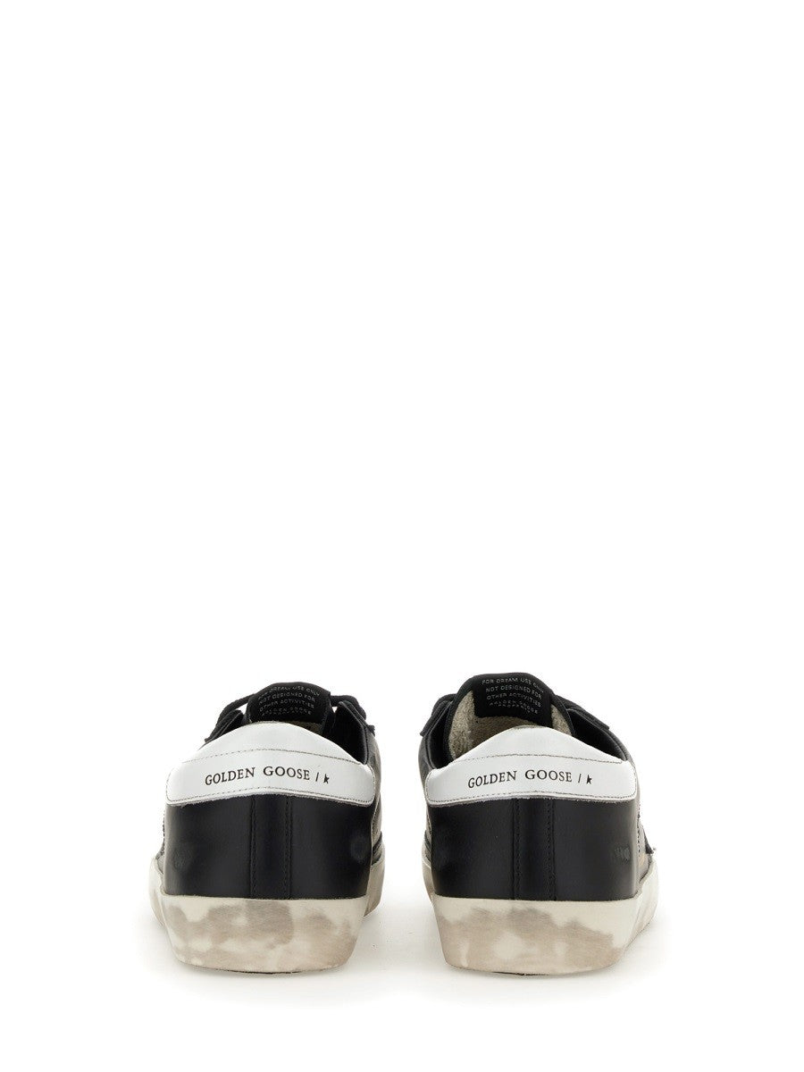 SNEAKER 