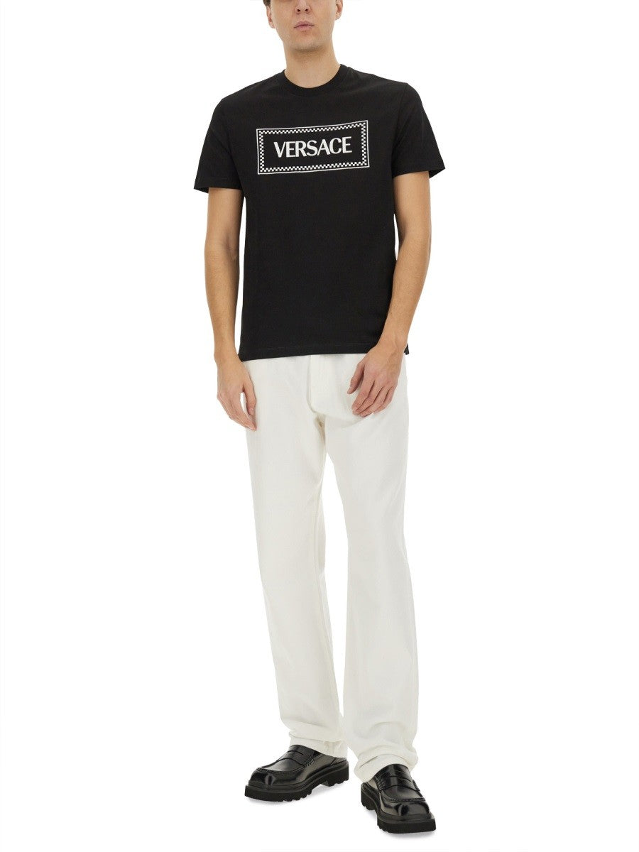 T-SHIRT WITH '90S VINTAGE EMBROIDERED LOGO