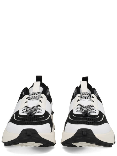 "TRUE ACT" SNEAKER