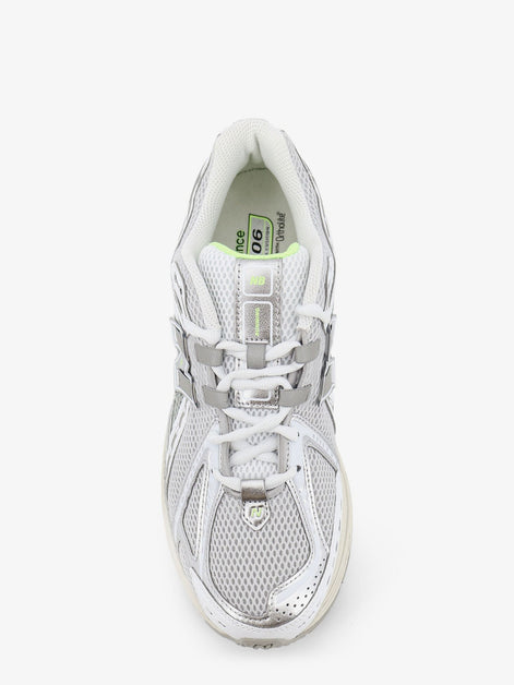 U19063 mesh sneakers with logo on the side